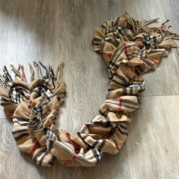 Scarf - Plaid Checkered Tan/black Scarf - Picture 3 of 4